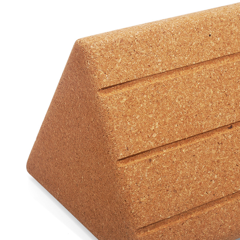 Blocco yoga in sughero triango - Yoga Block Cork recensione e prezzo